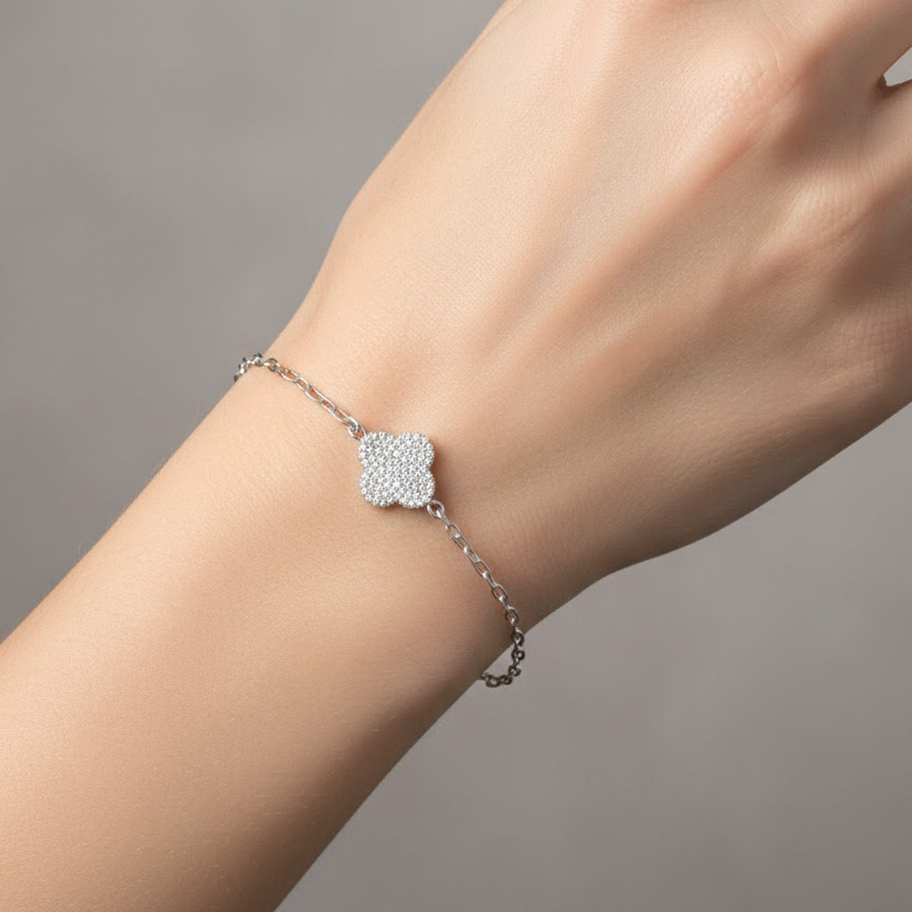 Pulsera Flor Inspirada Van C con Micro Circonias Plata .925 con Rodio