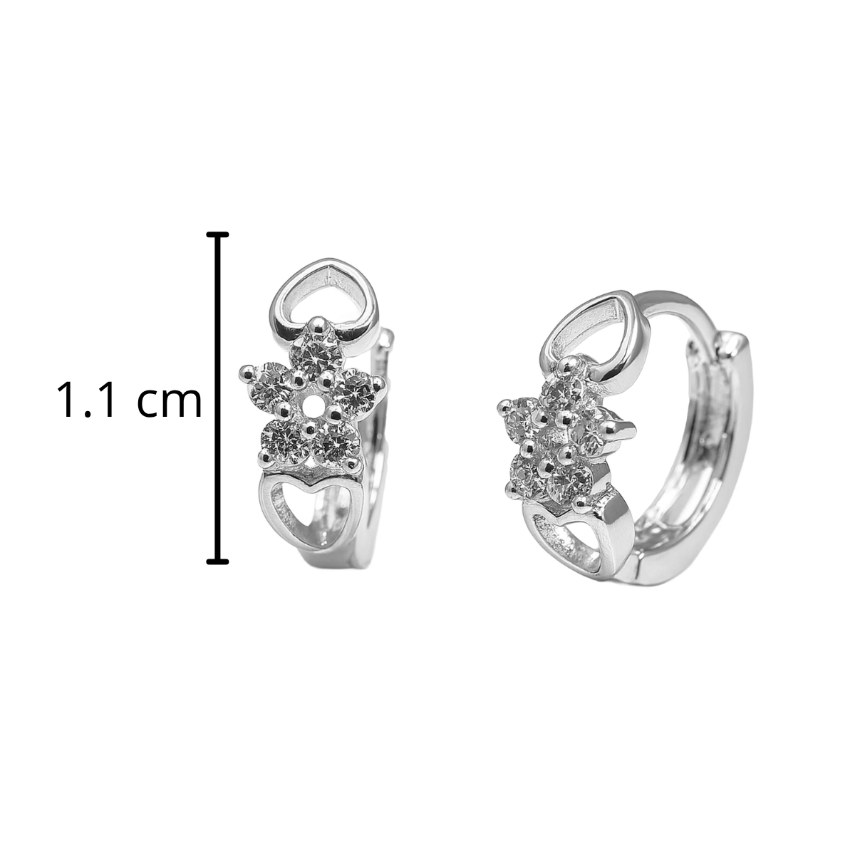 Huggies Flor con Circonias y Corazones Plata .925