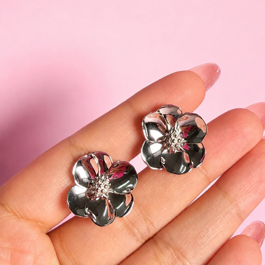 Arete Flor Sakura Grande Colección Florecer Plata .925 con Rodio