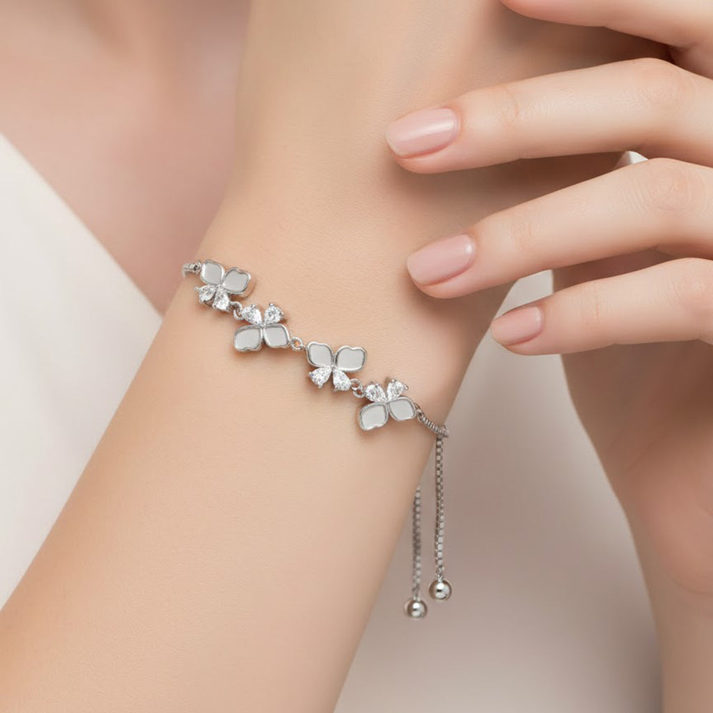 Pulsera Ajustable Flor Madre Perla con Cadena Cubito y Circonias Plata .925 con Baño de Rodio