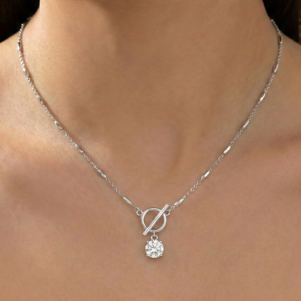 Collar Circonia de .8mm con Silueta de Circulos y Lineas Diamantadas Plata .925 con Baño de Rodio