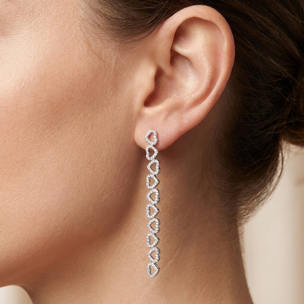 Arete Largo Corazones con Micro Circonias Plata .925 con Baño de Rodio