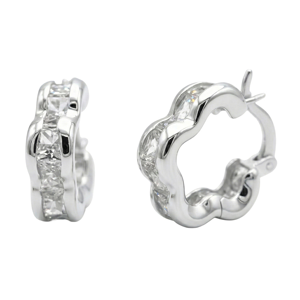 Arracada Huggies Flor Canalito de Micro Circonias Plata .925