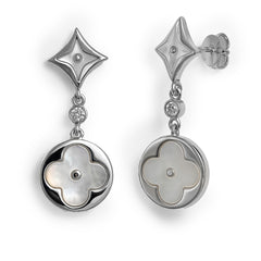 Arete Liso Inspirado LV con Madre Perla Plata .925 con Rodio