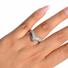 Anillo Circonias Estilo Corona Con Micro Circonias Plata .925 Con Baño De Rodio