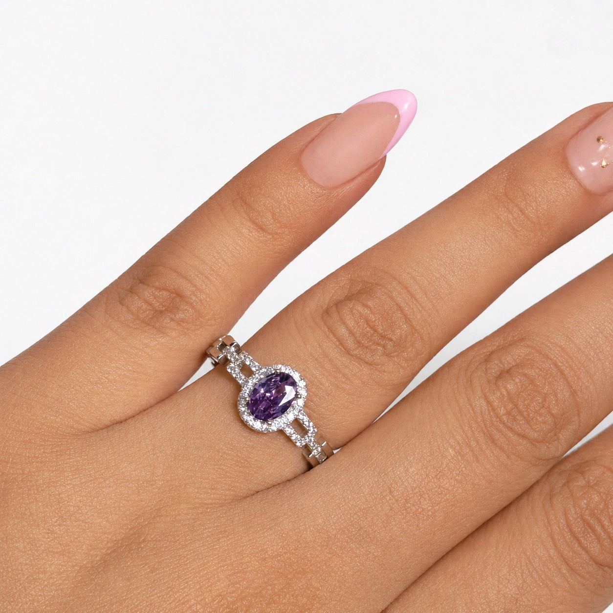 Anillo Solitario con Circonia y Micro Circonia Plata .925 con Baño de Rodio