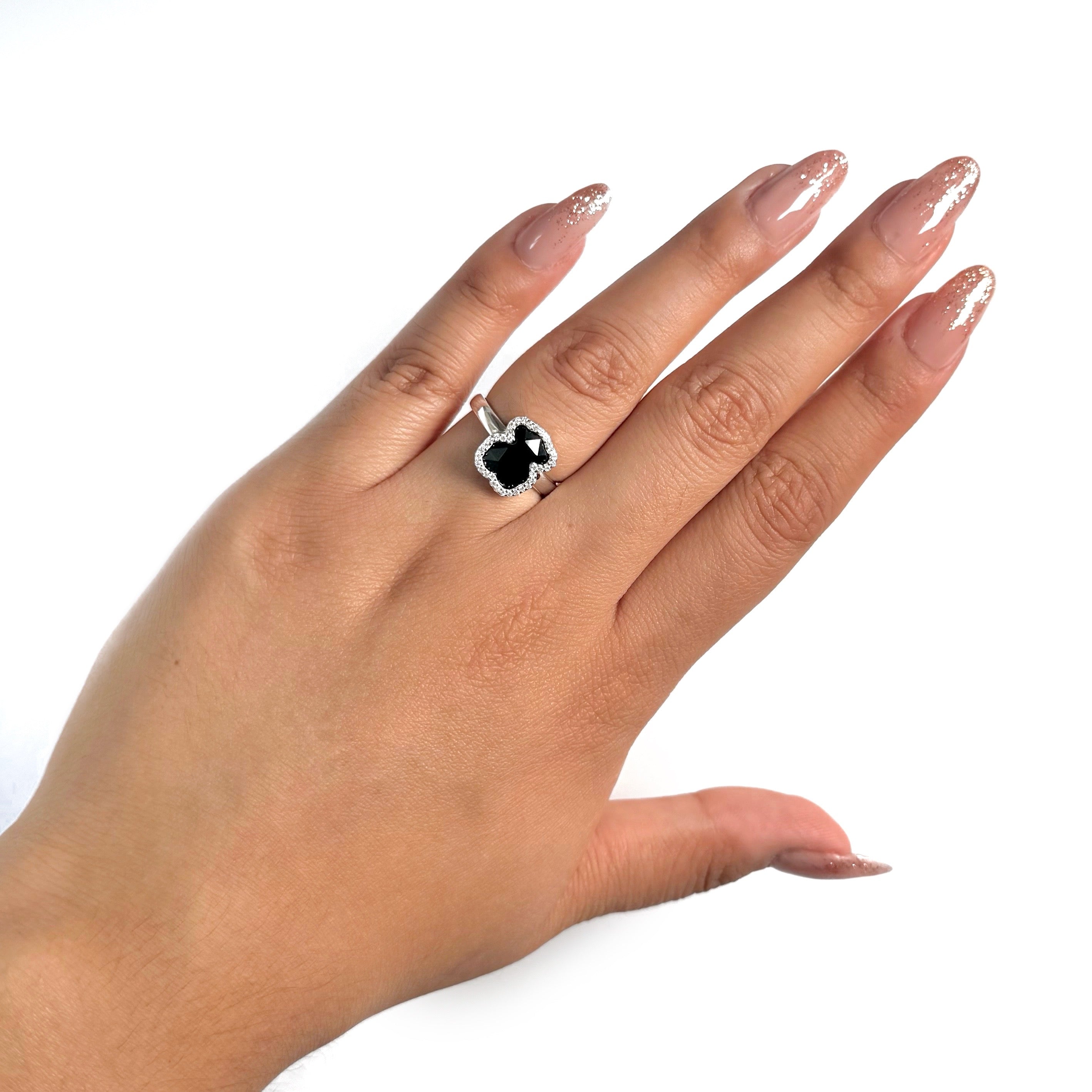 Anillo Osos 1:1 Oso Ónix Facetado con Circonias Plata .925 con Baño de Rodio
