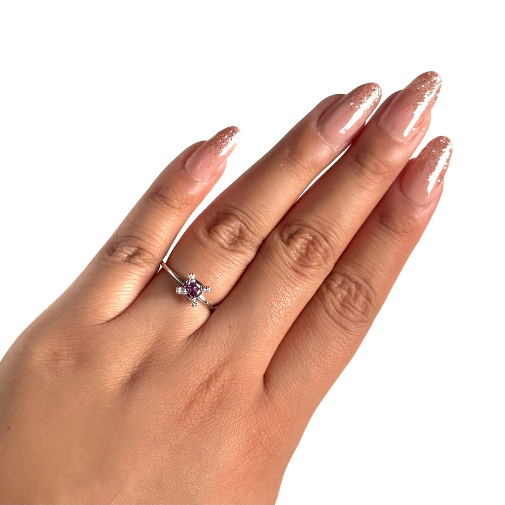 Anillo Osos 1:1 Circonia Cuadrada Morada Plata .925 con Baño de Rodio