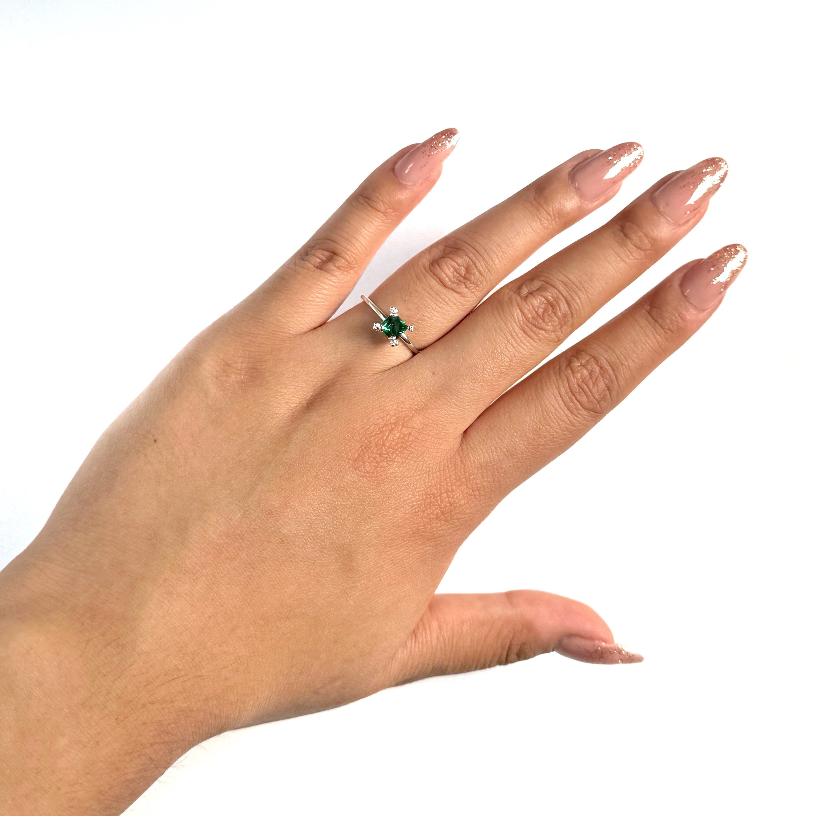 Anillo Osos 1:1 Circonia Cuadrada Verde Plata .925 con Baño de Rodio