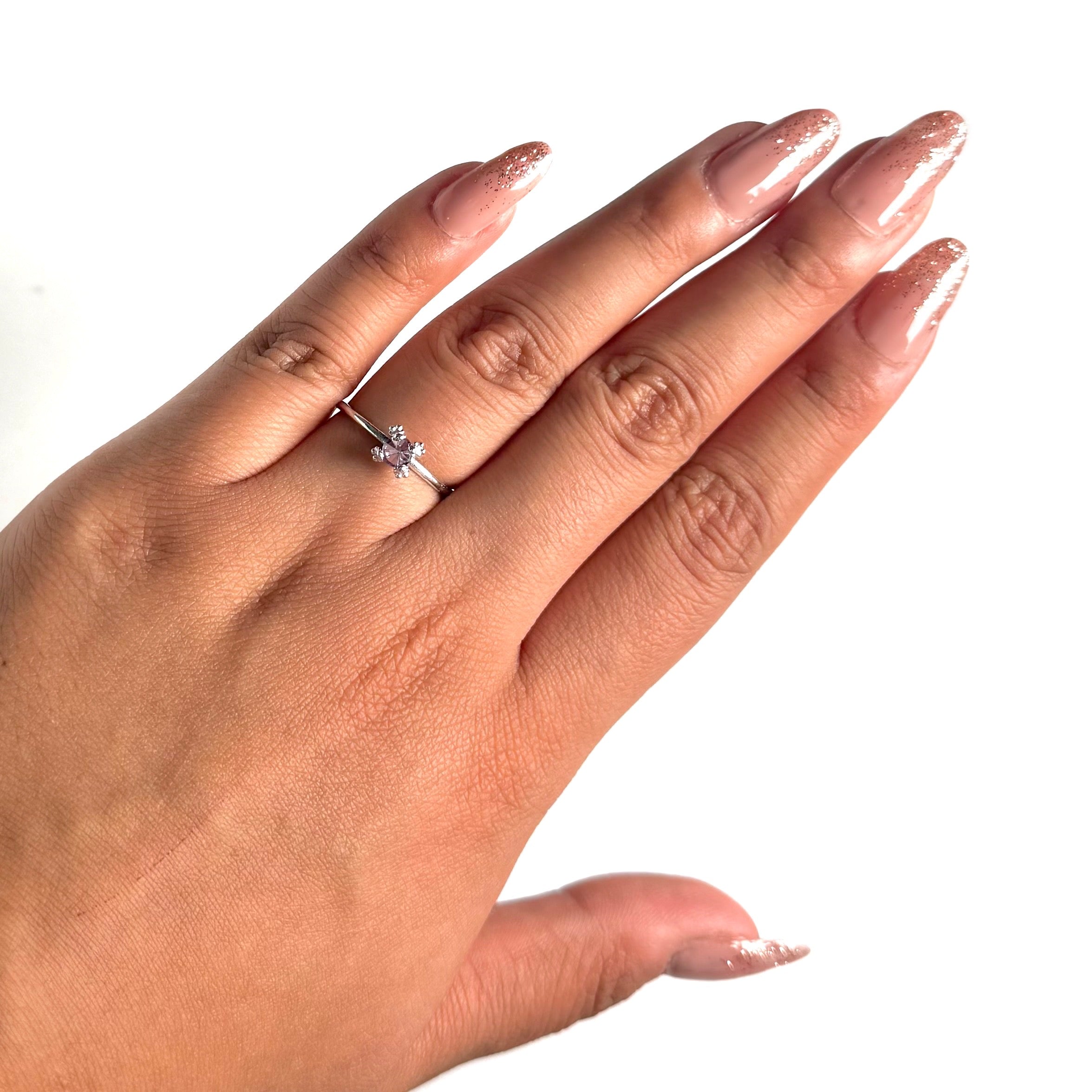 Anillo Osos 1:1 Circonia Chica Morada Plata .925 con Baño de Rodio
