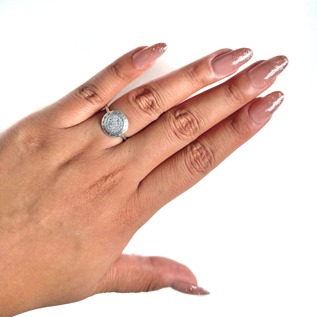 Anillo Inspirado Pan 1.1 Redondo Logotipo Completo con Micro Circonias Plata .925