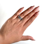 Anillo Inspirado Pan 1.1 Ancho con Multi Líneas Lisas y Circonias Plata .925