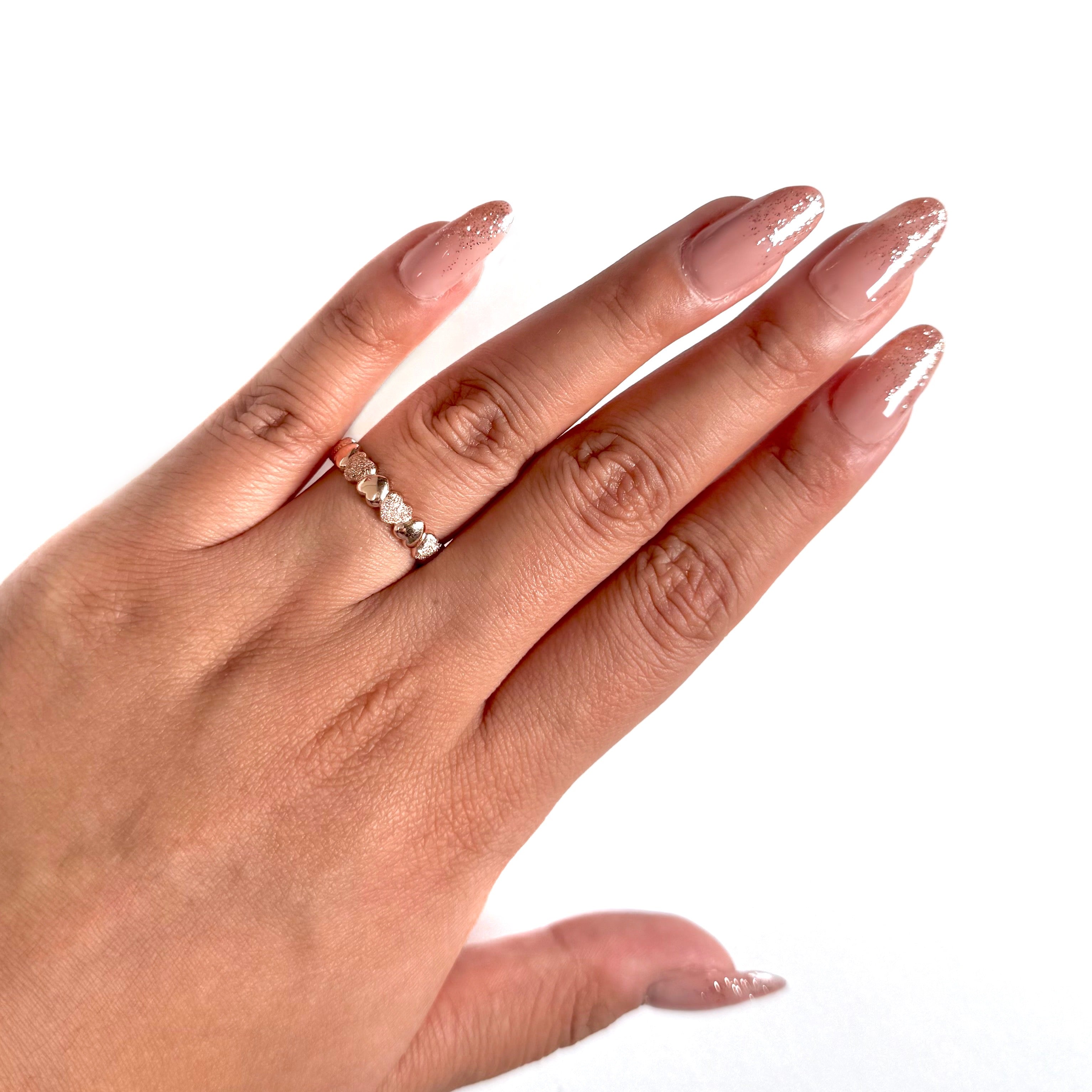 Anillo Inspirado Pan 1.1 Corazones Liso y Arenado Plata .925 con Bano de Oro Rosa