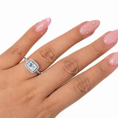 Anillo Pan 1:1 Circonia Rectangular Grande con Micro Circonias, Plata .925