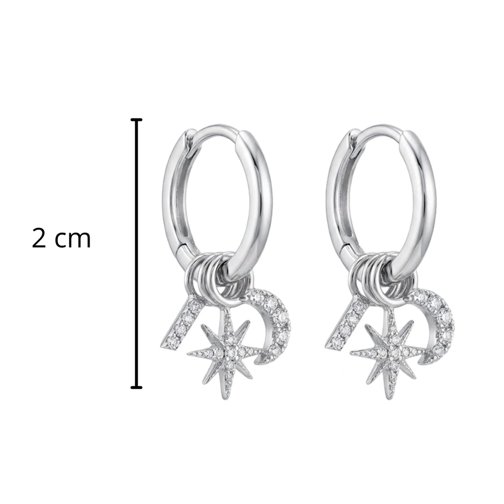 Arracada Huggies con Dijes Luna y Estrella con Micro Circonias Plata .925 con Baño de Rodio