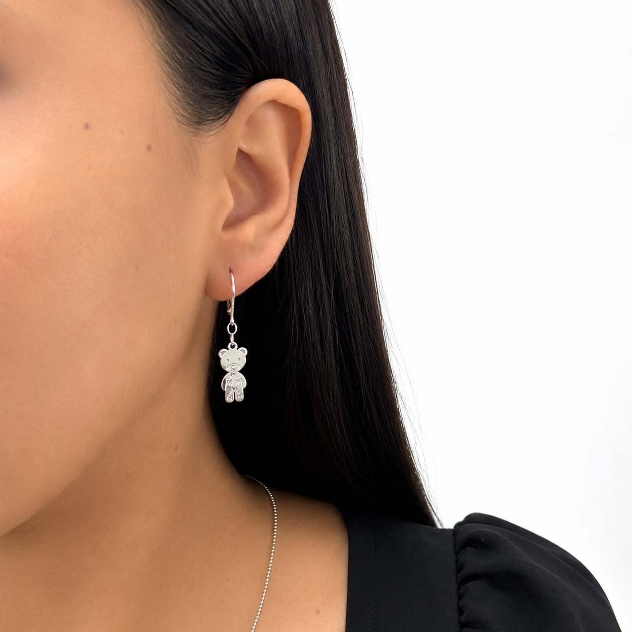 Arete Mediano de Oso Liso con Broche Francés Plata .925