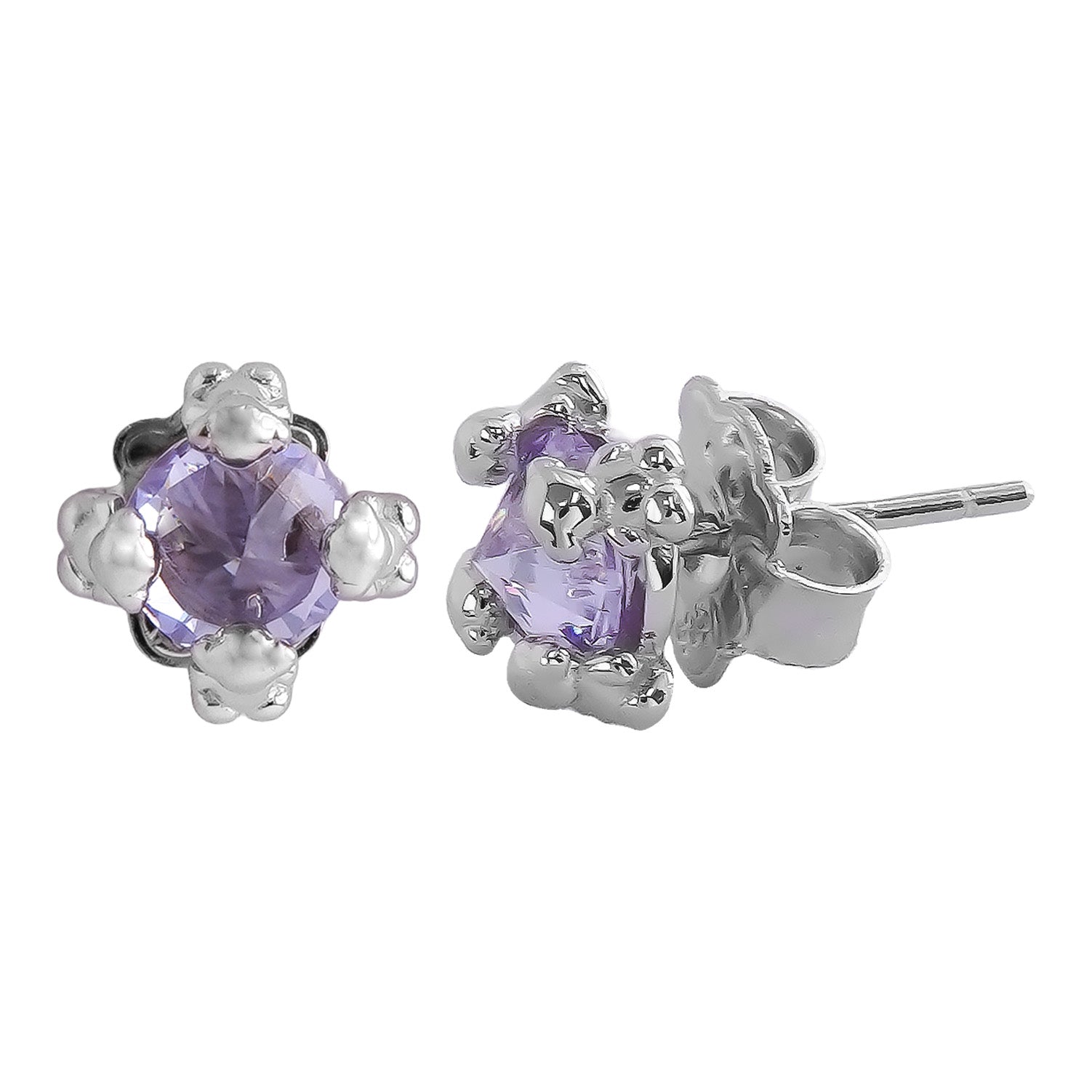 Broquel Inspirado Oso 1.1 Circonias, Montadora de Uñas en forma de Oso Plata .925 con Baño de Rodio