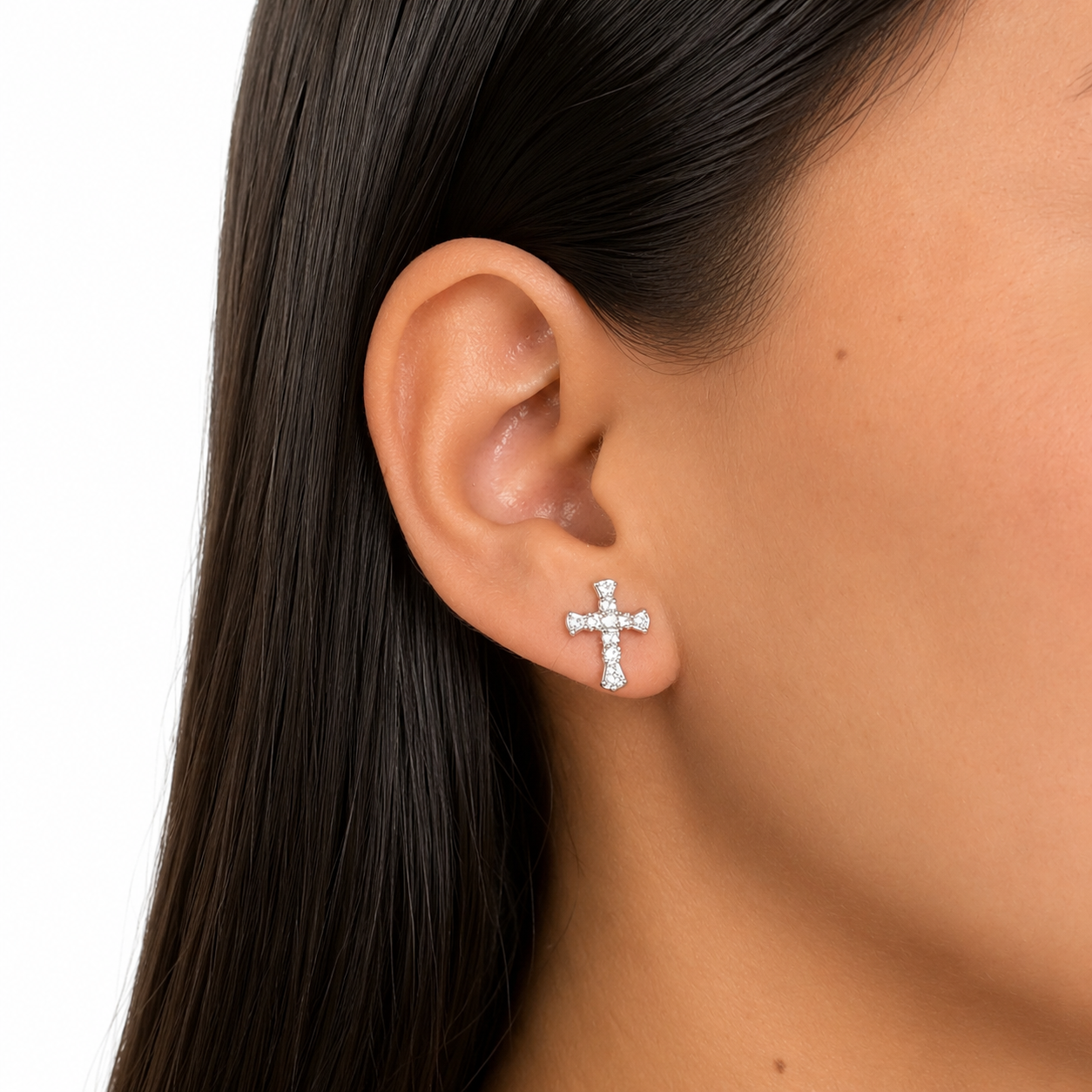 Arete Broquel Cruz Grande con Circonias Plata .925 con Baño de Rodio