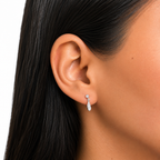 Arete Broquel Pluma Colgante con Circonia Plata .925. Bolita atrás
