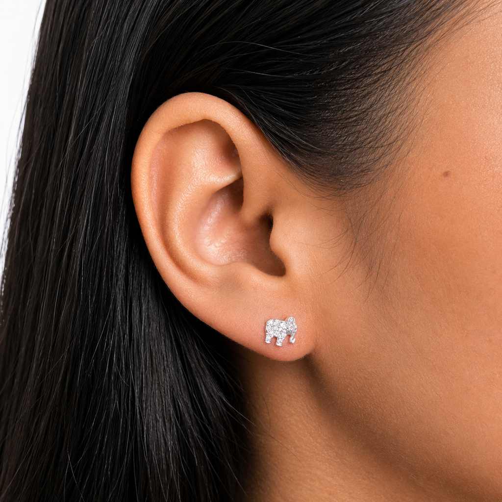 Arete Broquel Elefante con Micro Circonias Plata .925