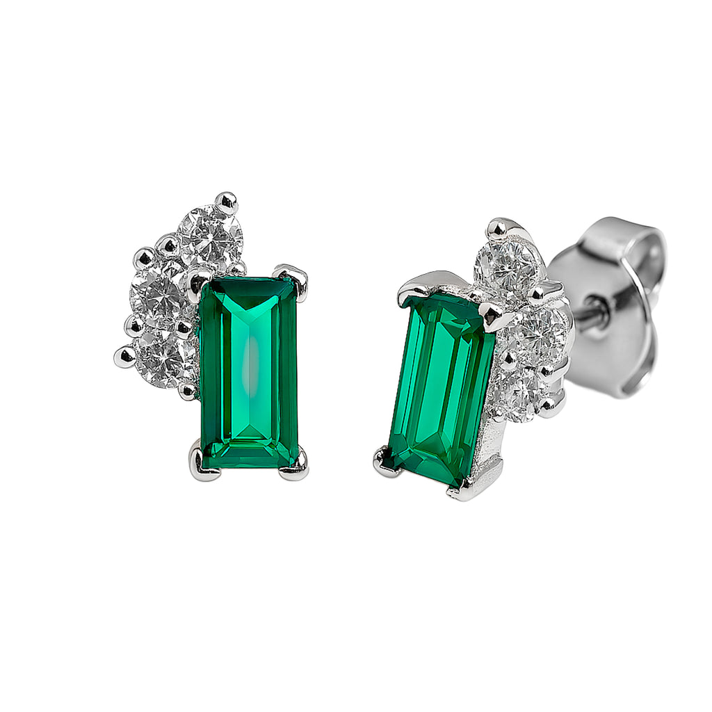 Arete Broquel Rectangulo Circonia Baguette con 3 Circonias Redondas Plata .925 con Baño de Rodio