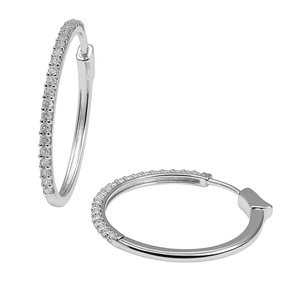 Arracada Micro Circonias Plata .925 con Baño de Rodio