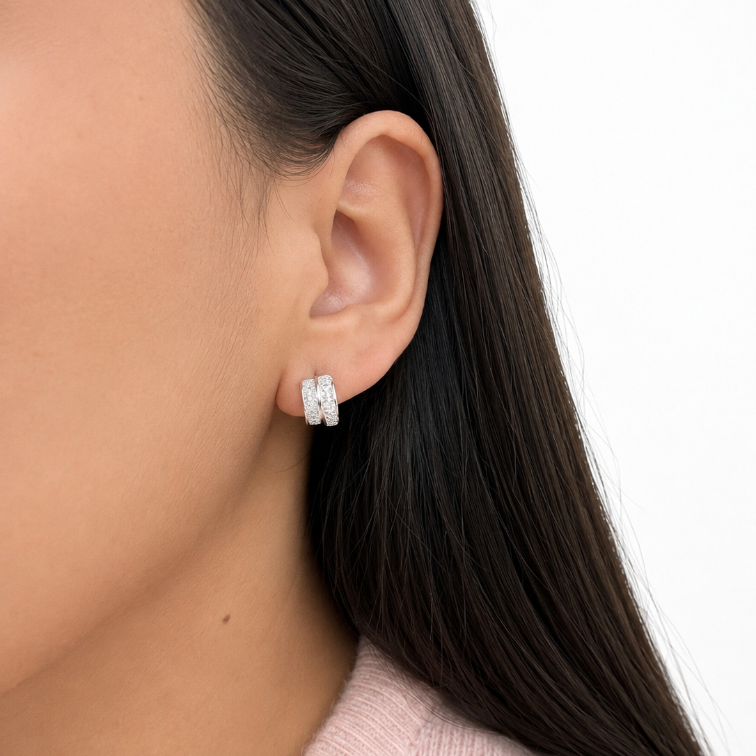 Arracada Chica con Linea de Micro Circonias Plata .925