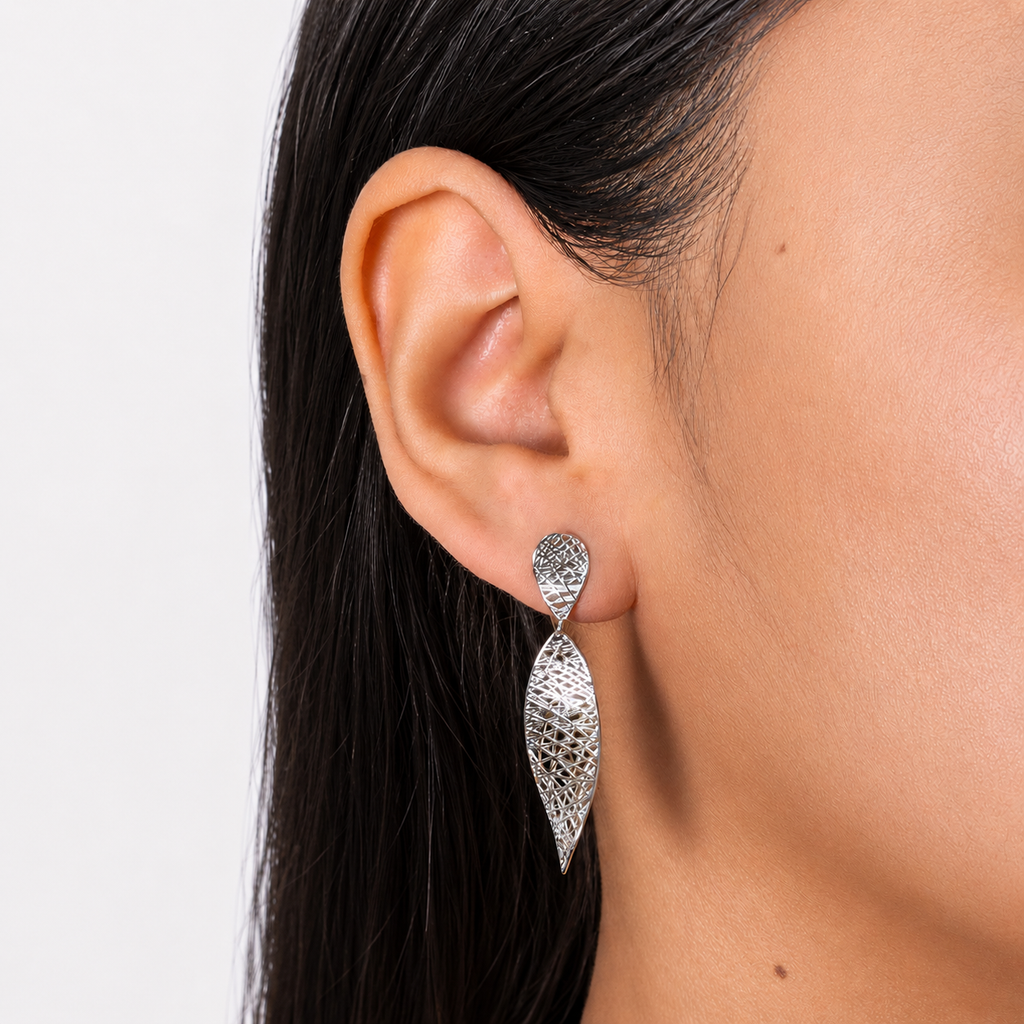Arete Filigrana Hoja Colección Esencia Plata .925 con Baño de Rodio