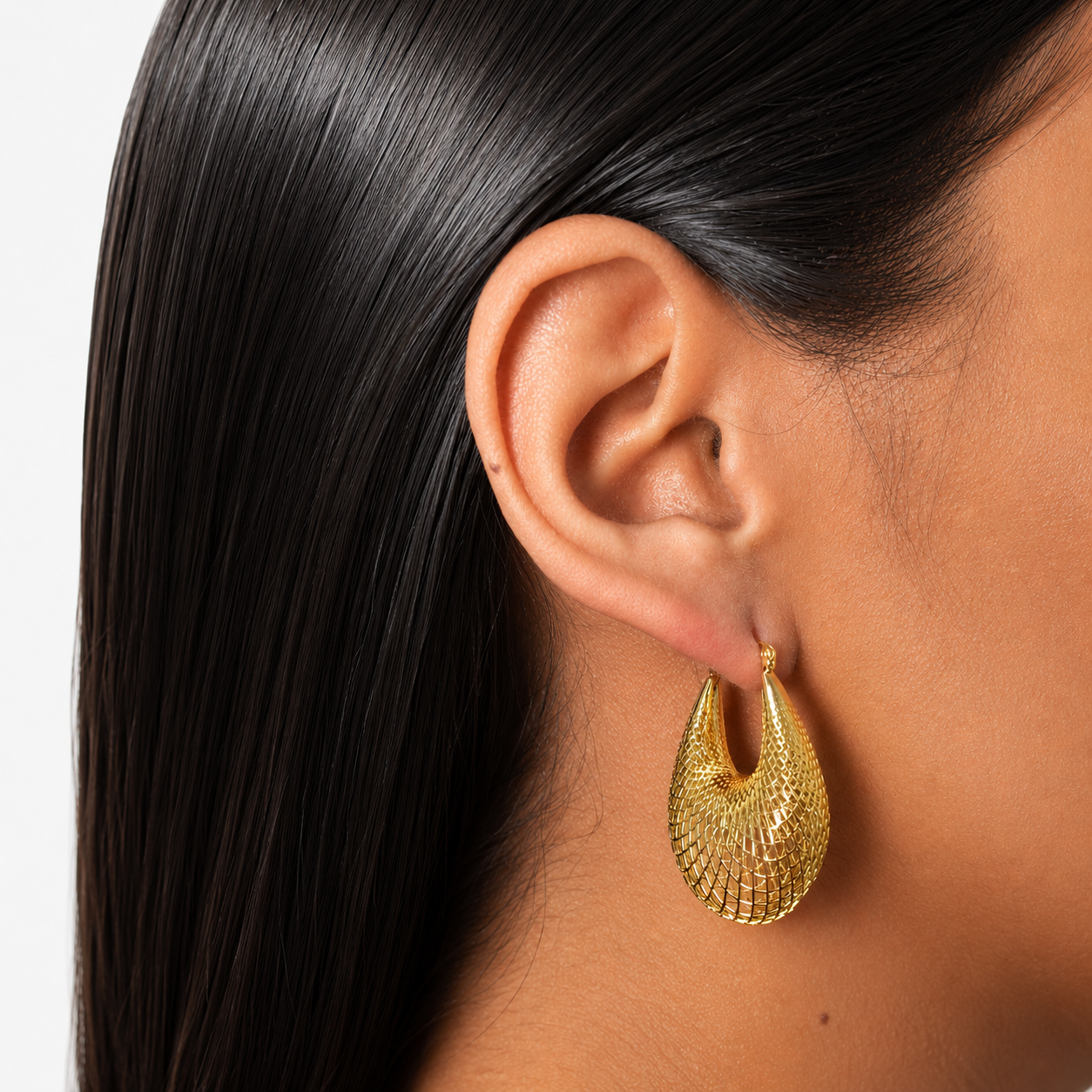 Arracada Filigrana Gota de Red Colección Esencia Plata .925 con Baño de Oro 18K