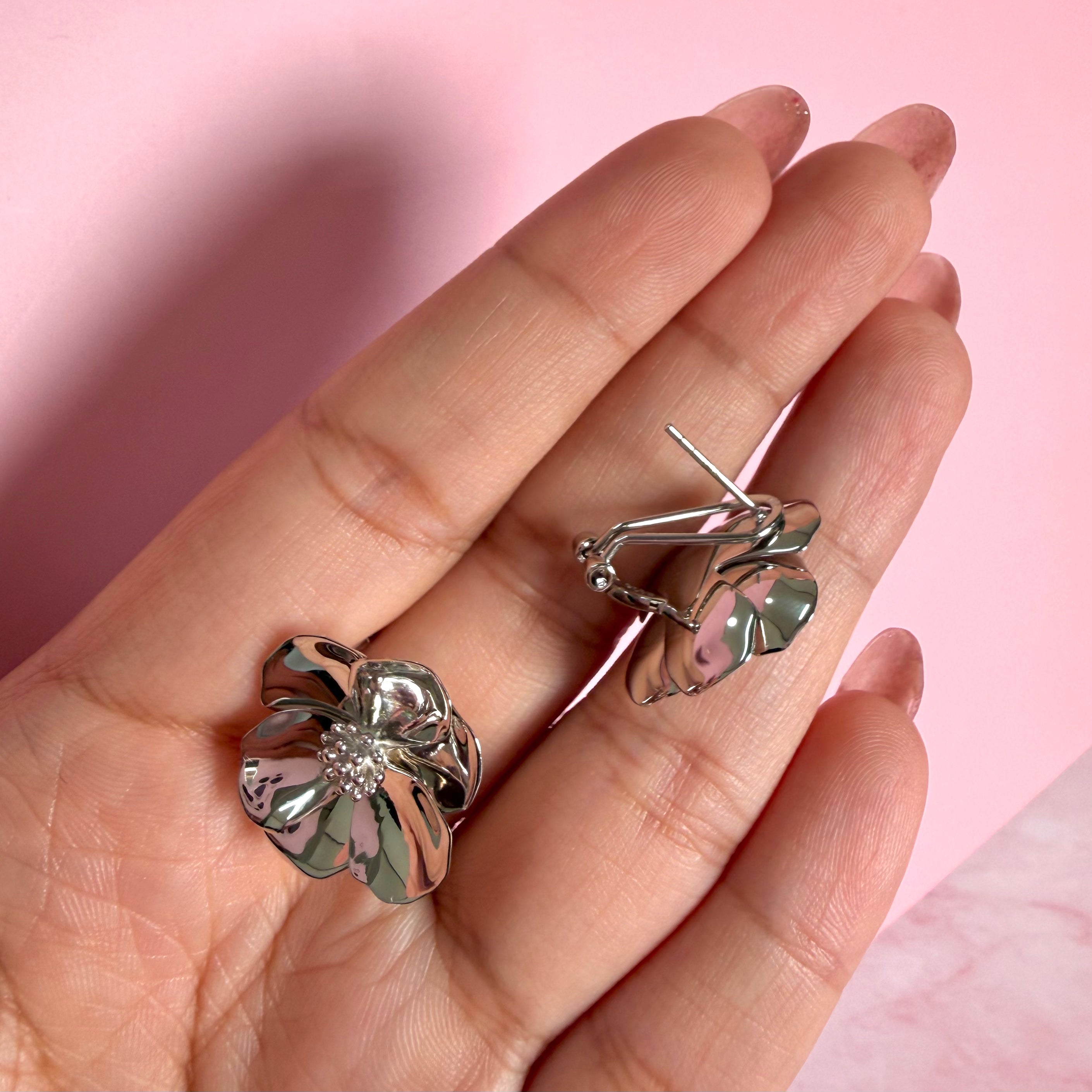 Arete Flor Sakura Grande Colección Florecer Plata .925 con Rodio