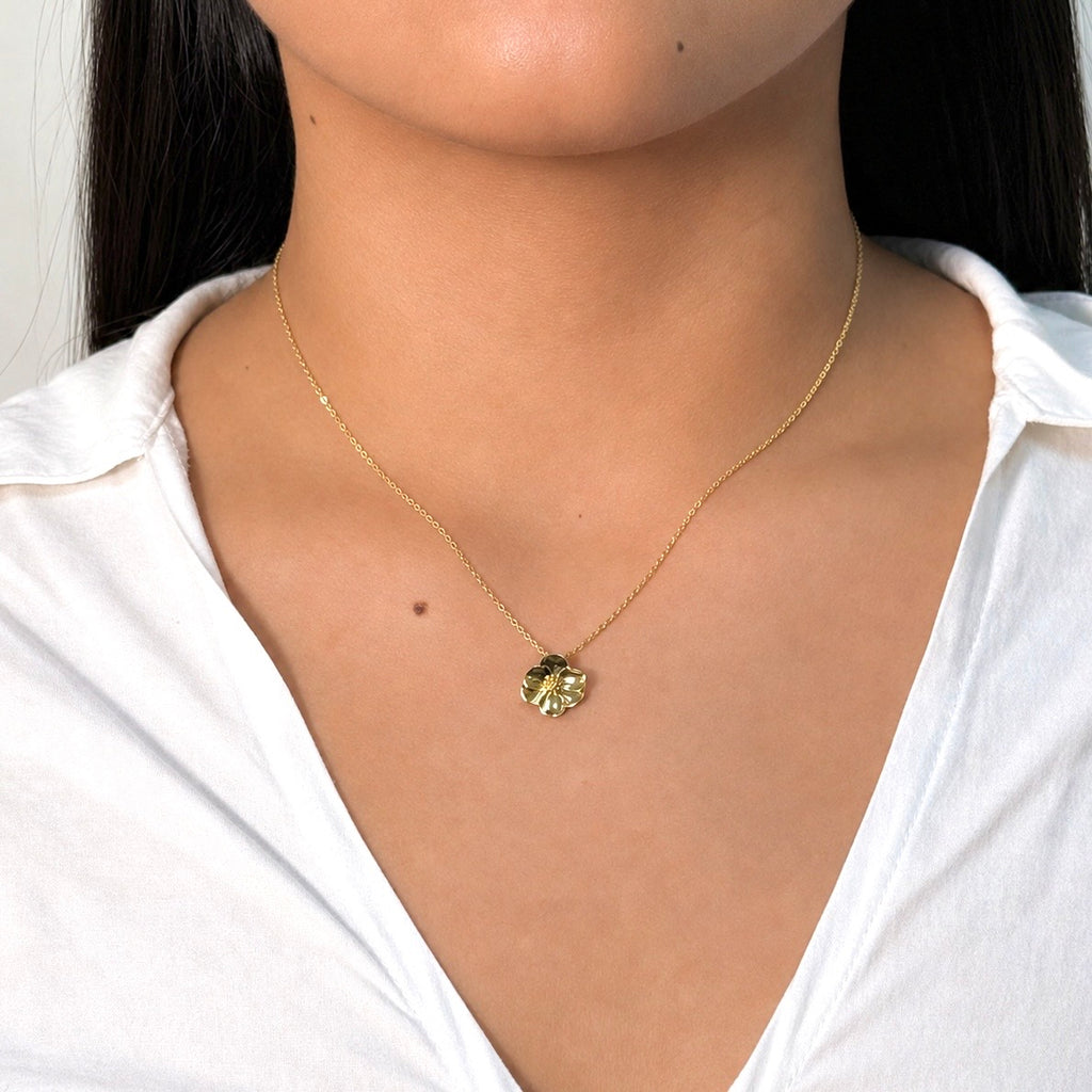Collar Flor Sakura Chica Colección Florecer Plata .925 con Baño de Oro 18k