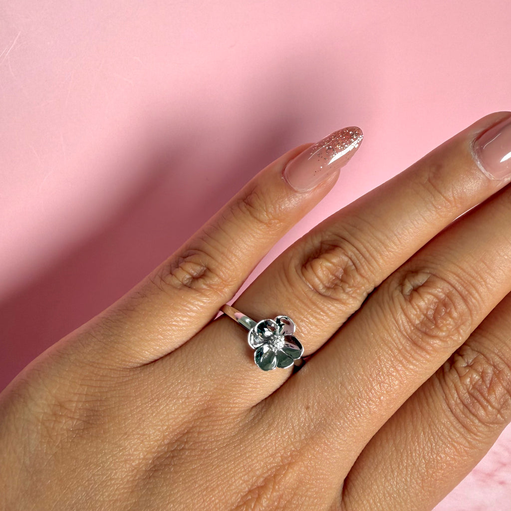 Anillo Flor Sakura Chico Colección Florecer Plata .925 con Baño de Rodio