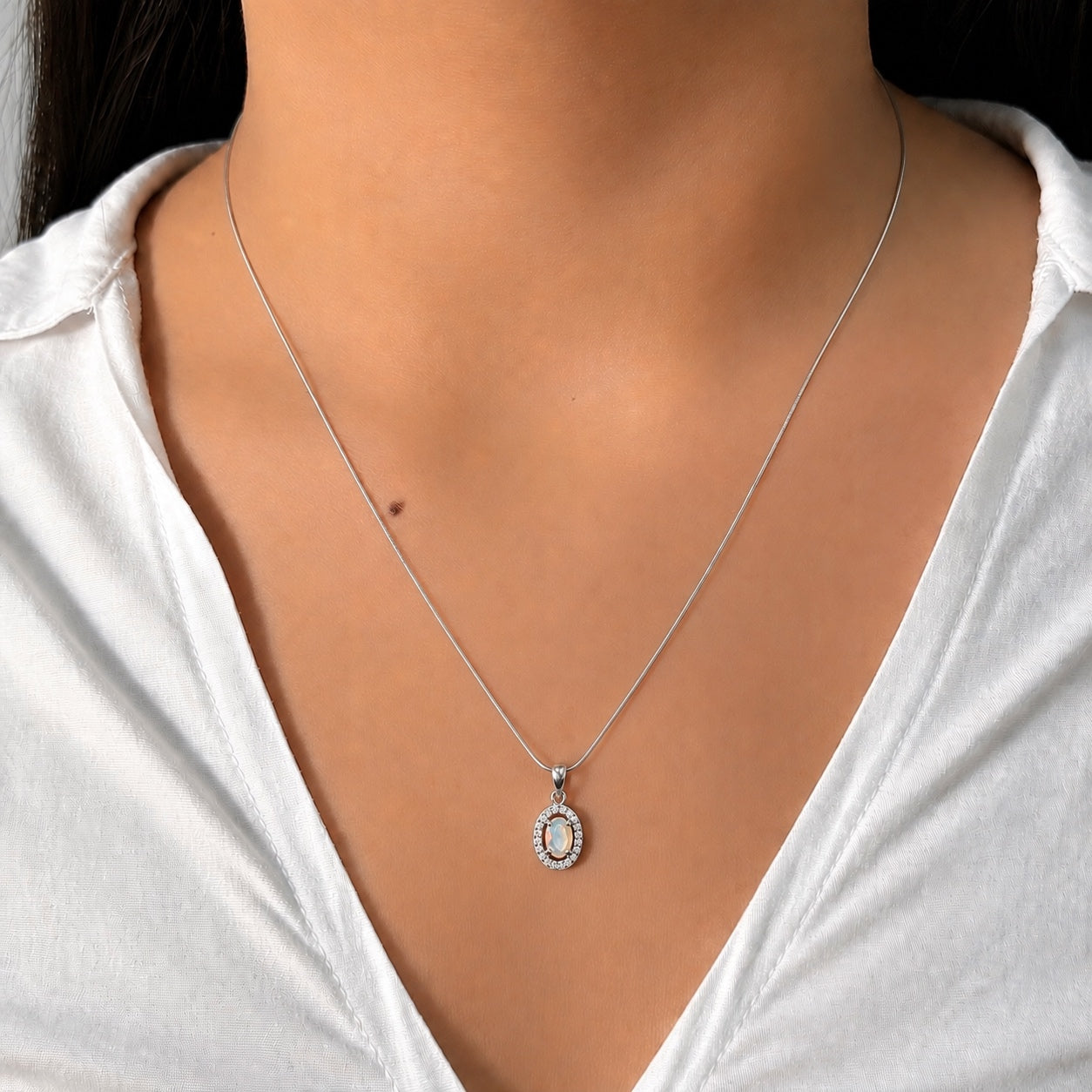 Juego Piedras Preciosas Ópalo de Etiopía Anillos, Aretes y Dije con Circonias, Plata .925 con Baño de Rodio