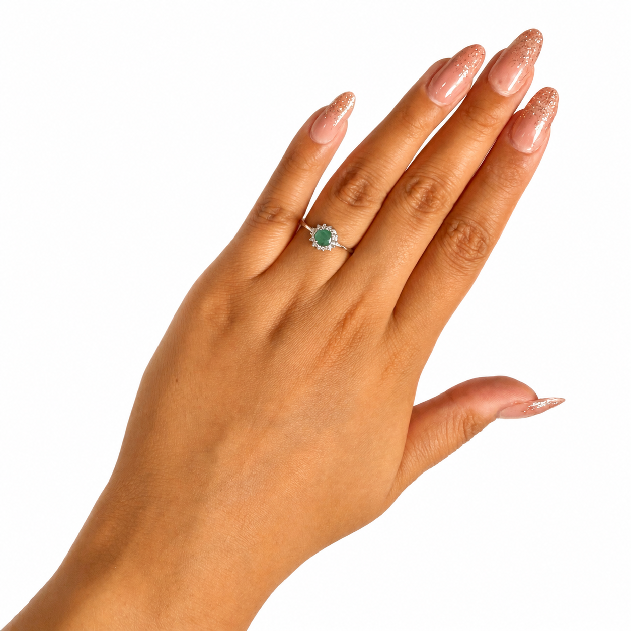 Anillo Piedras Preciosas Flor de Esmeralda con Circonias, Plata .925 con Baño de Rodio