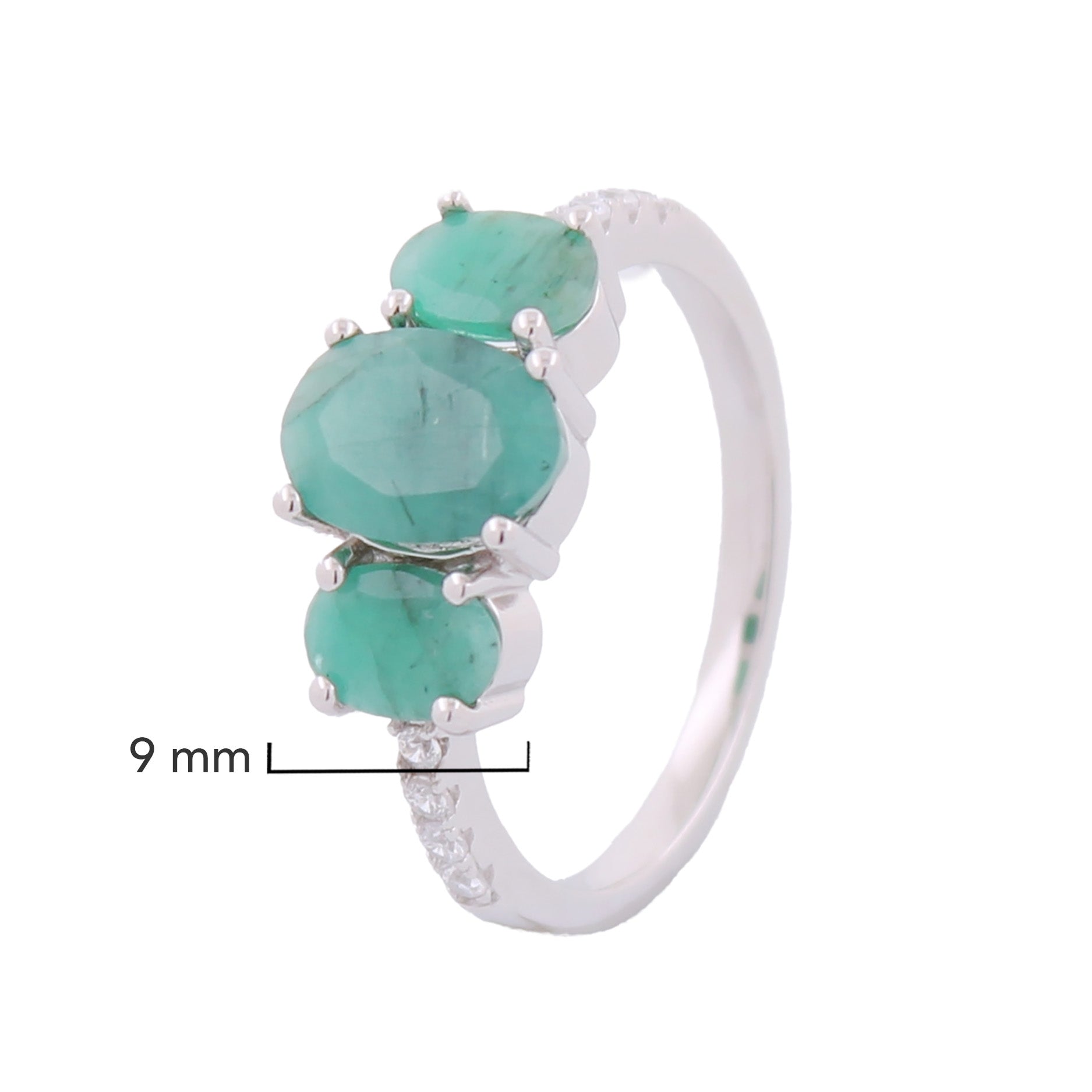 Anillo Piedra Preciosa Esmeraldas en Disminución y Circonias, Plata .925 con Baño de Rodio
