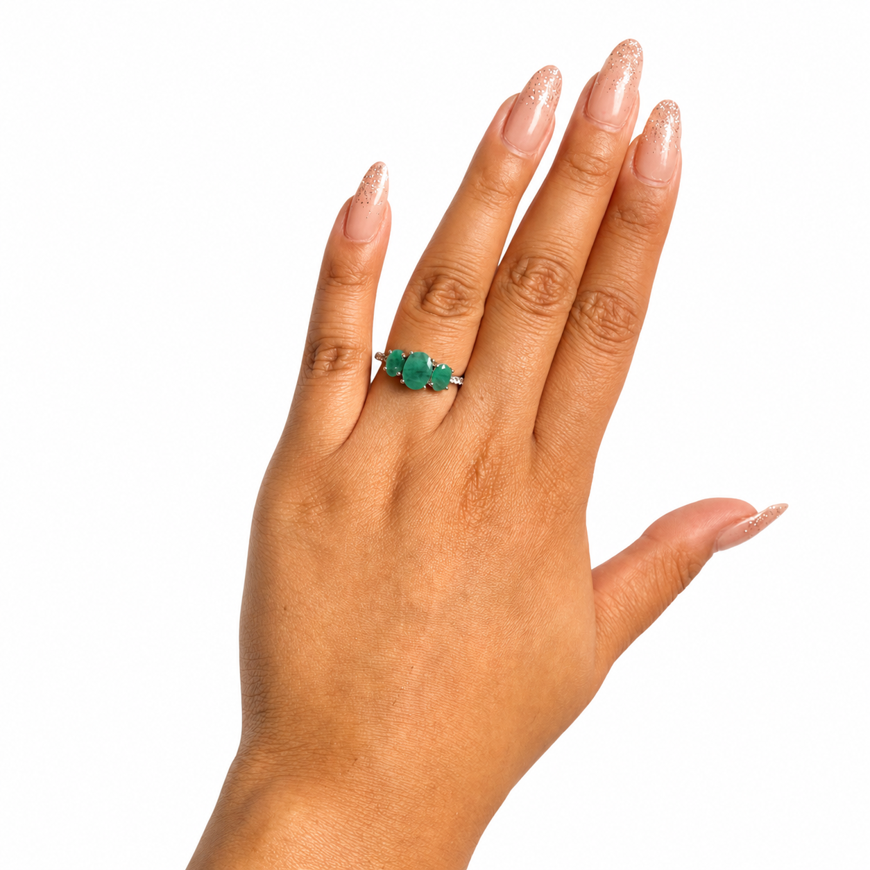 Anillo Piedra Preciosa Esmeraldas en Disminución y Circonias, Plata .925 con Baño de Rodio