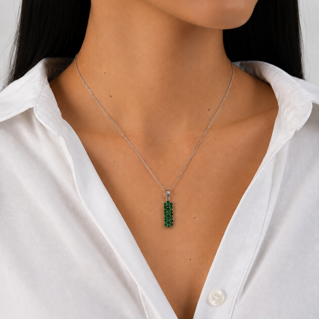 Juego Piedra Preciosa Aretes y Dije Esmeralda, Plata .925 con Baño de Rodio