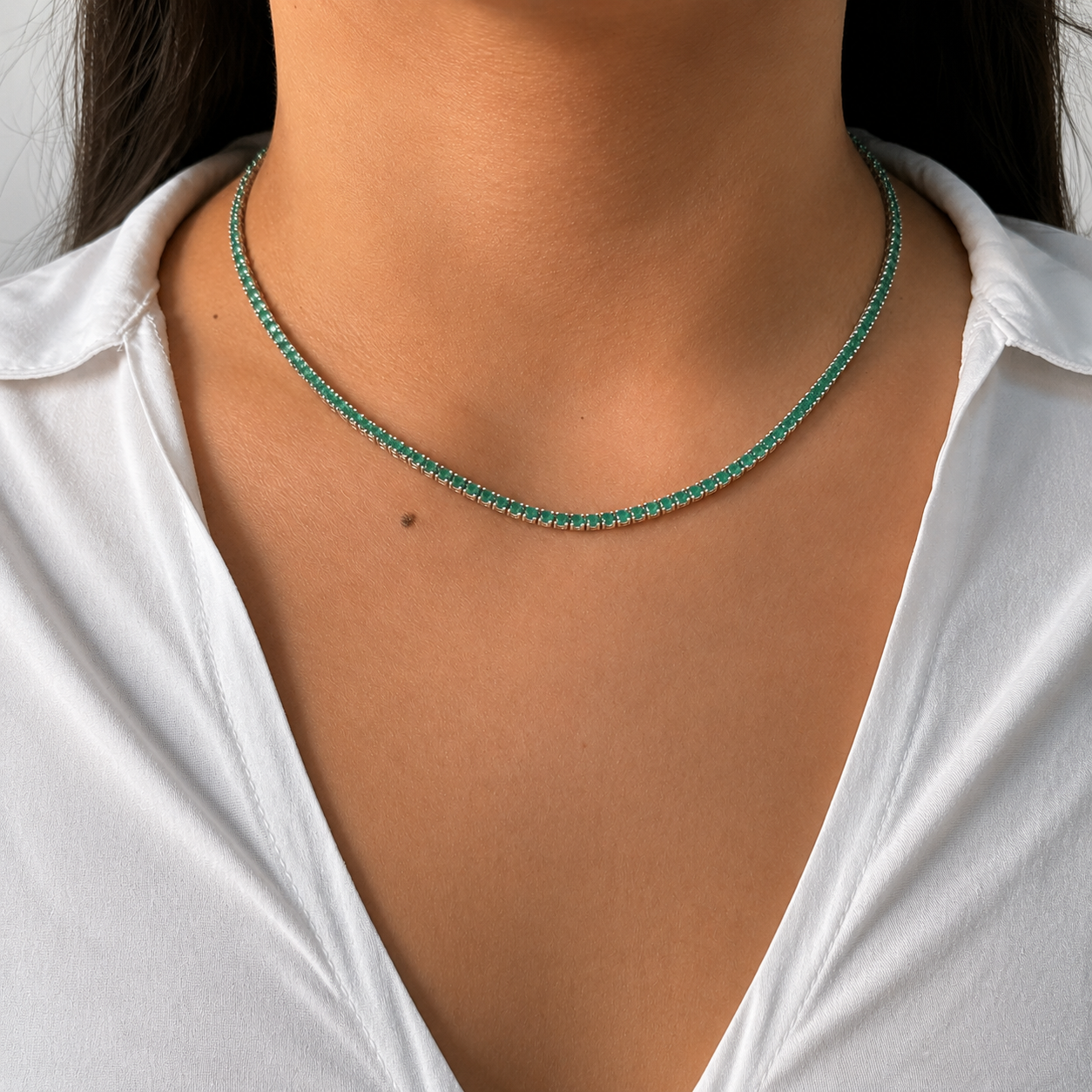 Juego Piedras Preciosas Collar y Aretes Esmeralda, Plata .925 con Baño de Rodio
