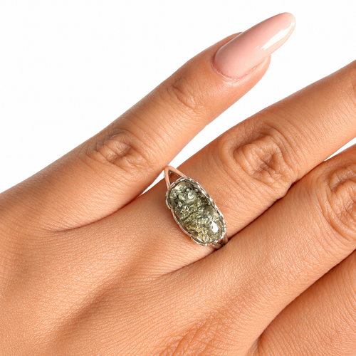 Anillo Ámbar Verde Polaco en Forma Rectangular Plata .925