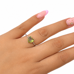 Anillo Piedras SemiPreciosas Corazón de Zultanita, Plata .925 con Baño de Rodio