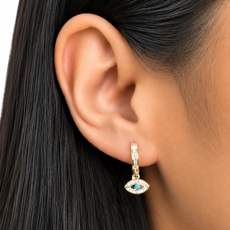 Arracada Huggies con Ojo Turco Azul y Micro Circonias Oro 10K. Oro Nacional