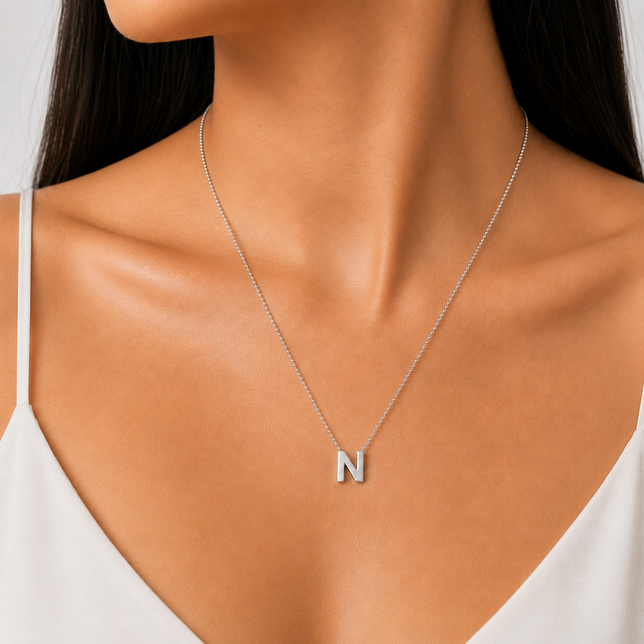 Collar Letra N Plata .925 con Baño de Rodio
