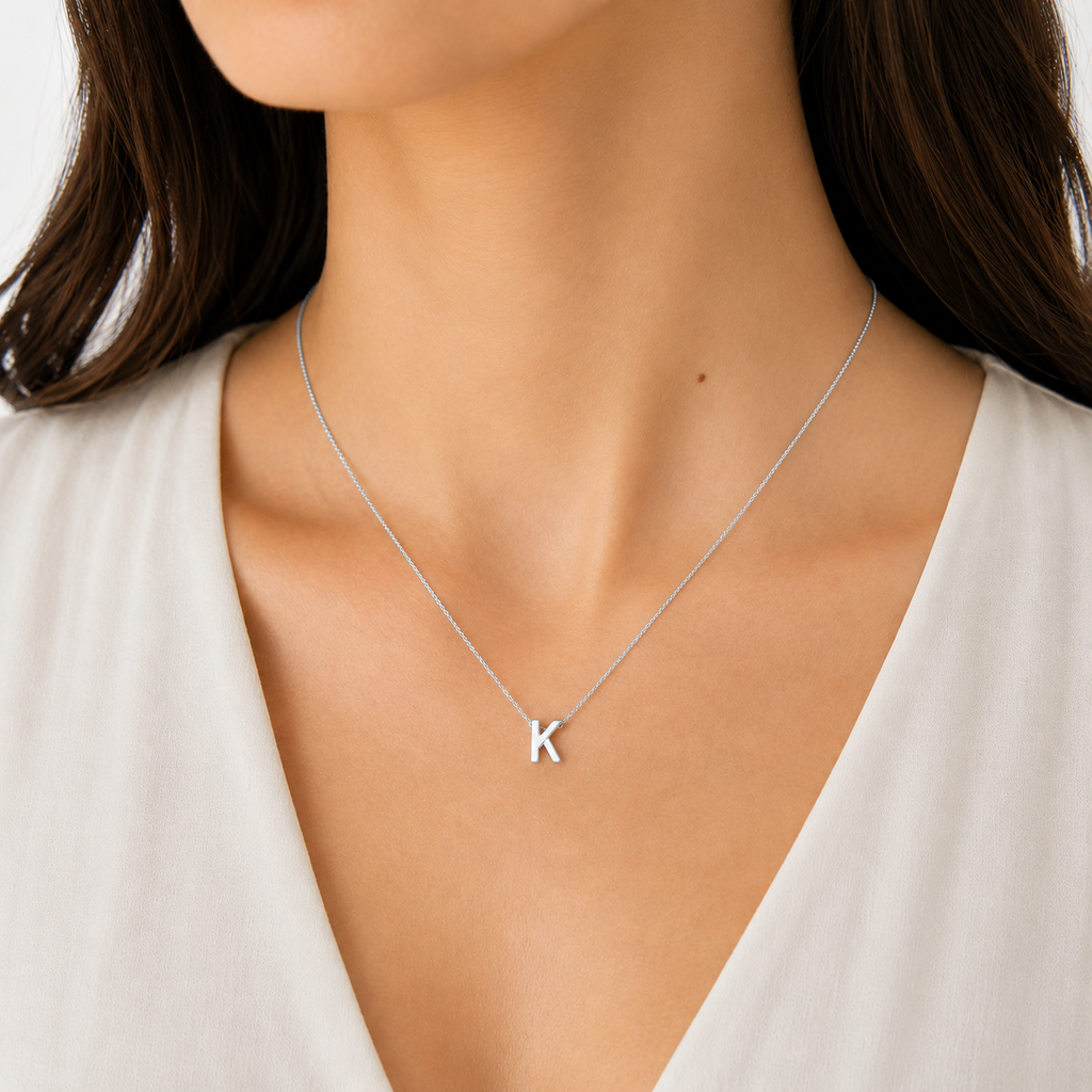 Collar Letra K Plata .925 con Baño de Rodio