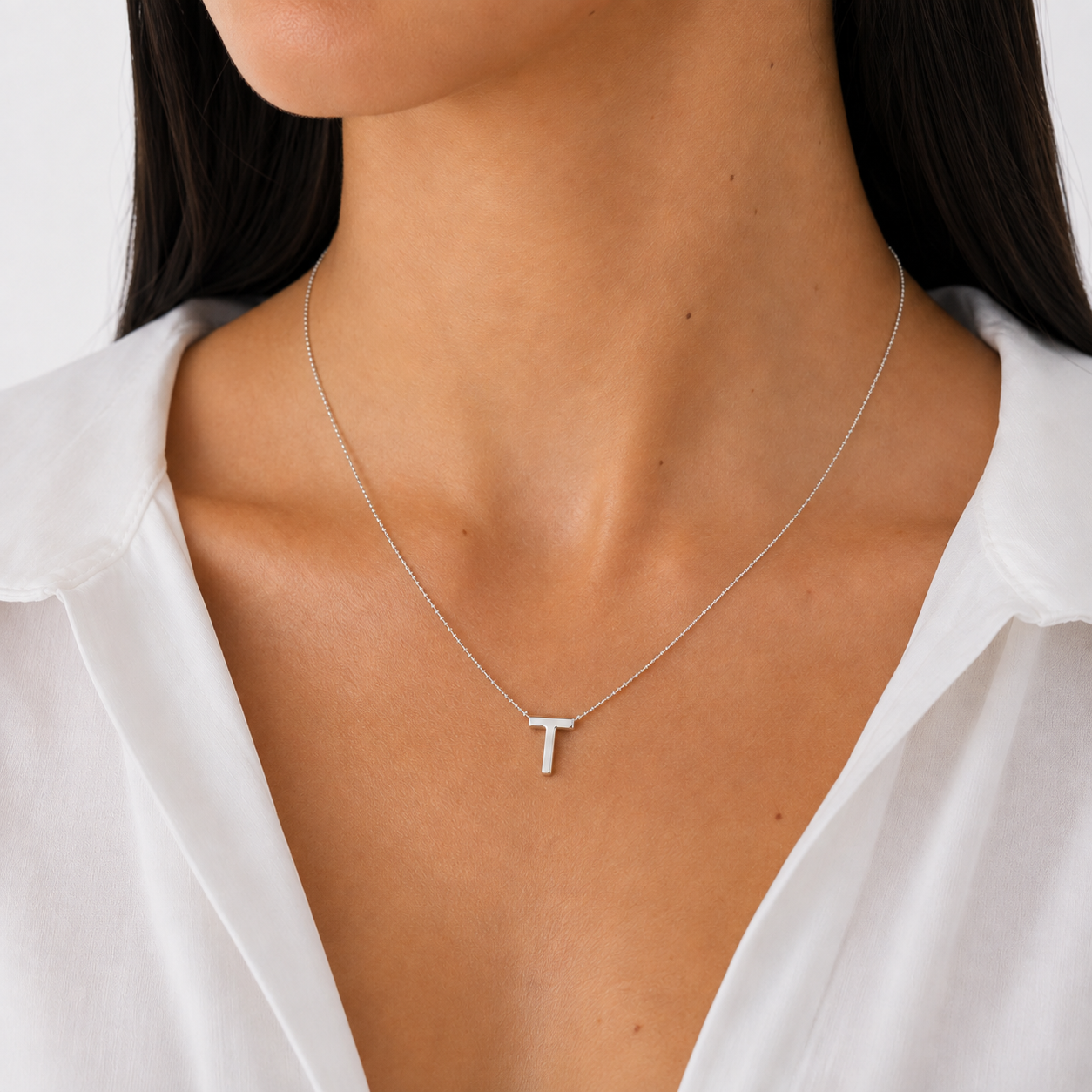 Collar Letra T Plata .925 con Baño de Rodio
