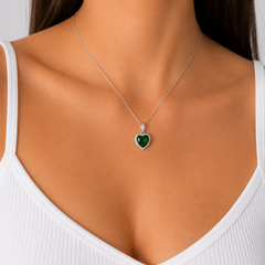 Dije Corazón con Micro Circonias Verde de 1.9cm Plata .925