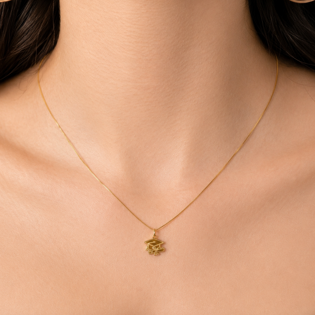 Dije Birrete con Diploma Láser Oro 10K