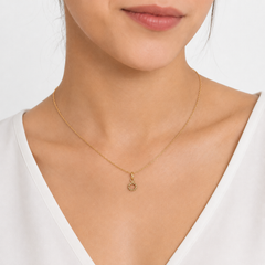 Dije Letra O con Micro Circonias Oro 10K