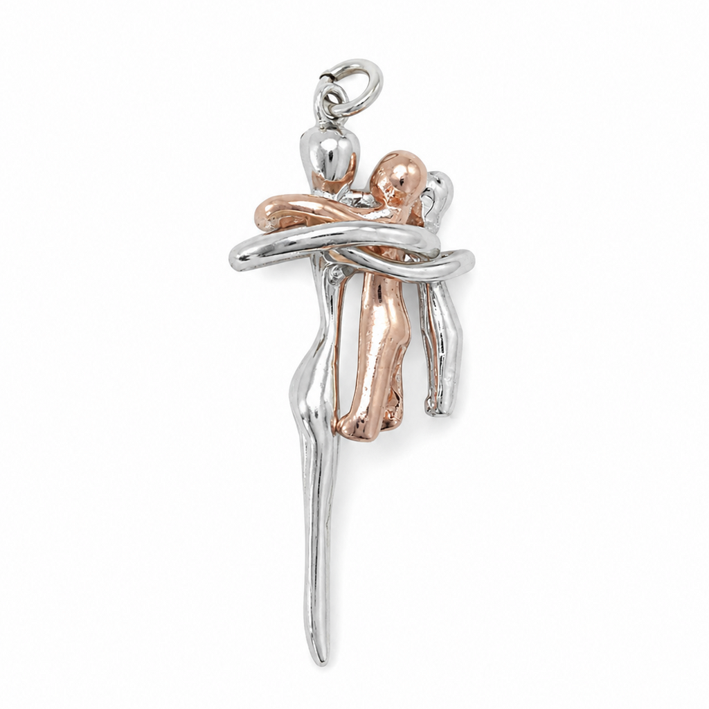 Dije Abrazo Familia de 3, Plata .925 con Baño de Oro Rosa.