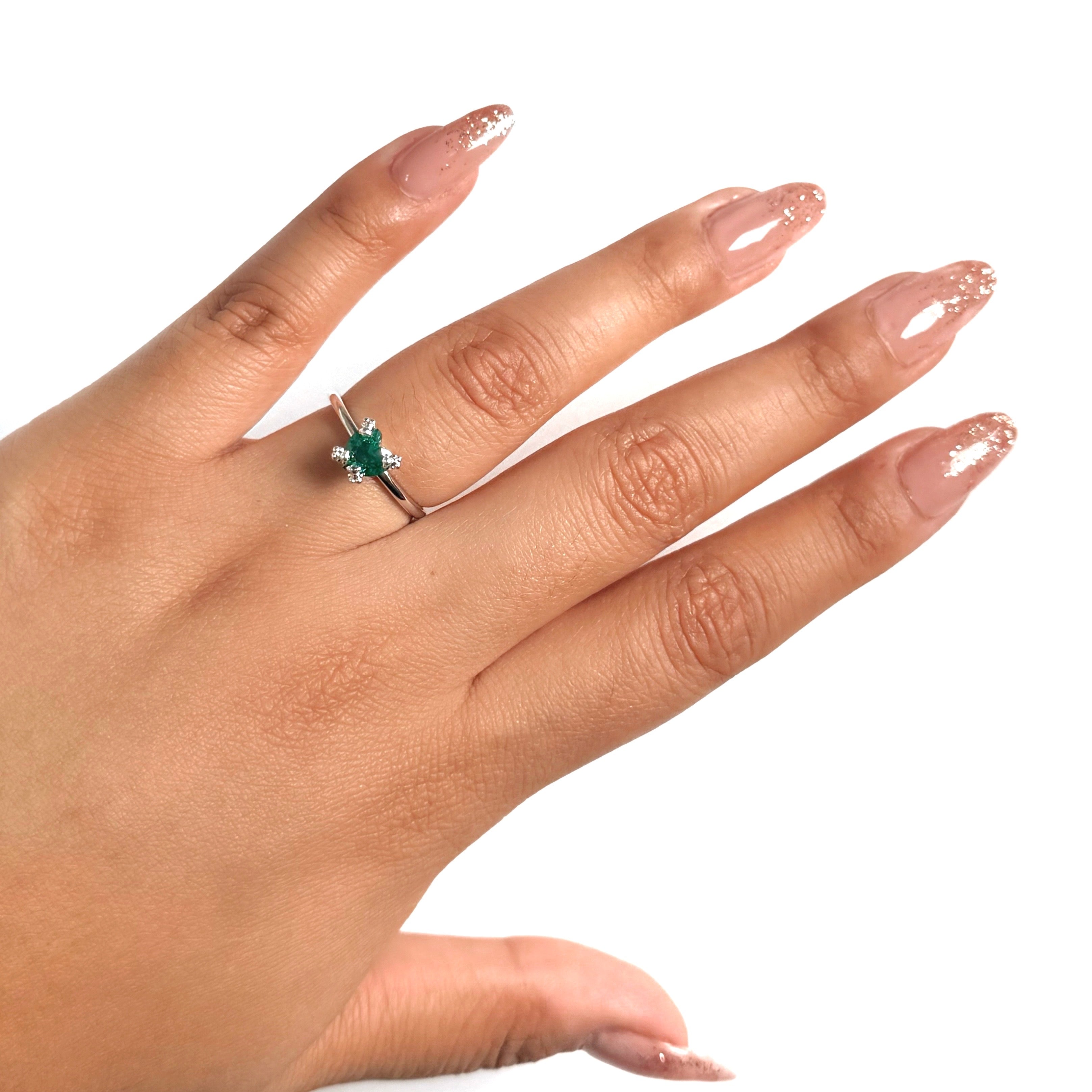 Anillo Osos 1:1 Corazón de Circonia Verde Plata .925 con Baño de Rodio