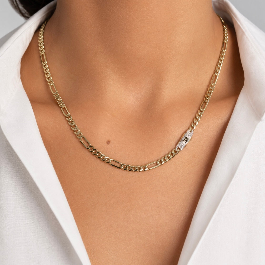 Collar Mónaco Chain Original Cubano con Eslabón Largo Liso, tipo Cartier 5mm, 50 cm. Broche Circonias. Oro 14k